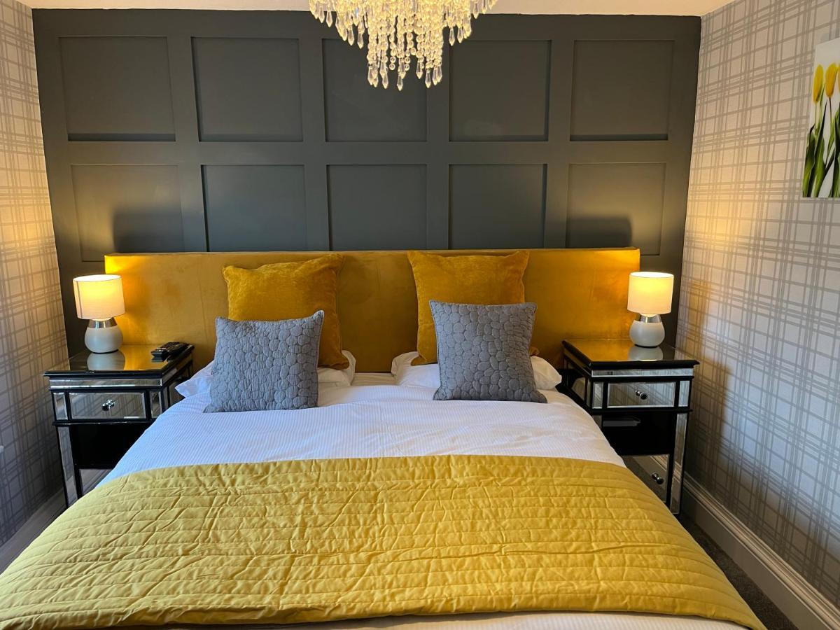 Crown And Cushion Inn 3*